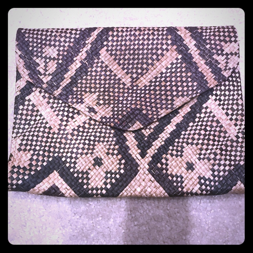 Banago clutch